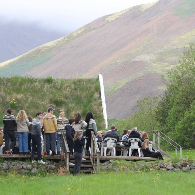 353632374_214359677701697_2987586185604894760_n