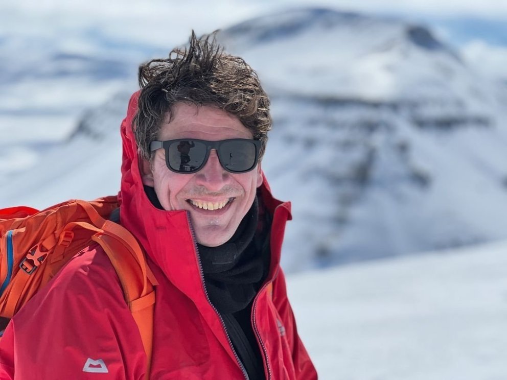 UW Alumni Publishes Study on Pink Salmon in Iceland