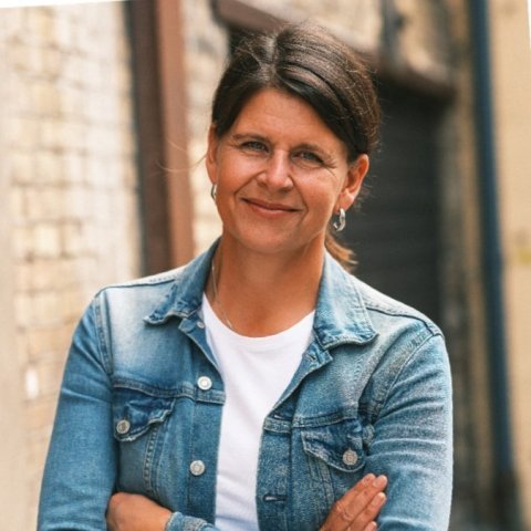 Dr. Josefina Syssner