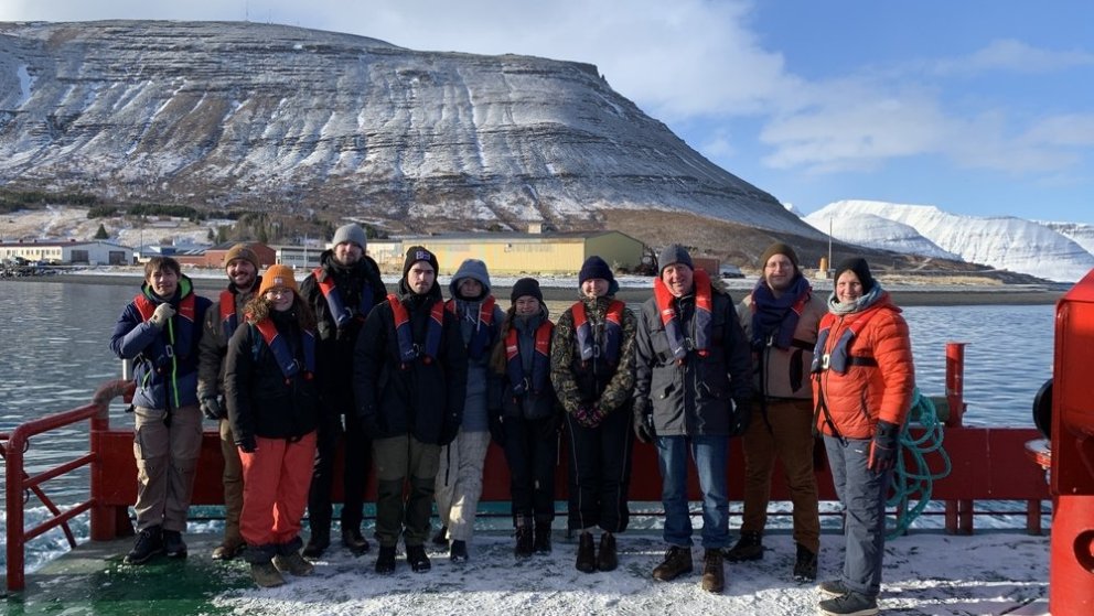 Students and instructors posing in Þingeyri