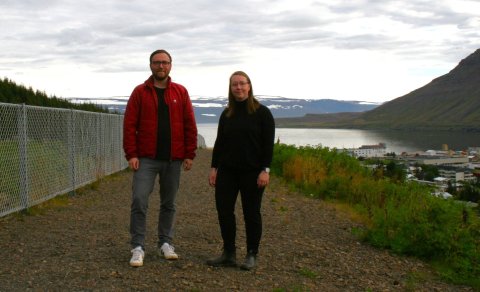 Place attachment and avalanche threat