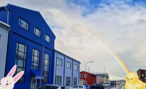 Easter opening hours at UW