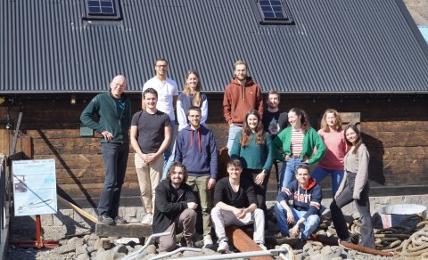 French interns at UW explore changes in the Icelandic sea